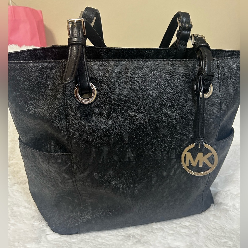 MICHAEL KORS Logo Black Charcoal Gray Large Top Zip Coated Canvas Tote Bag EUC